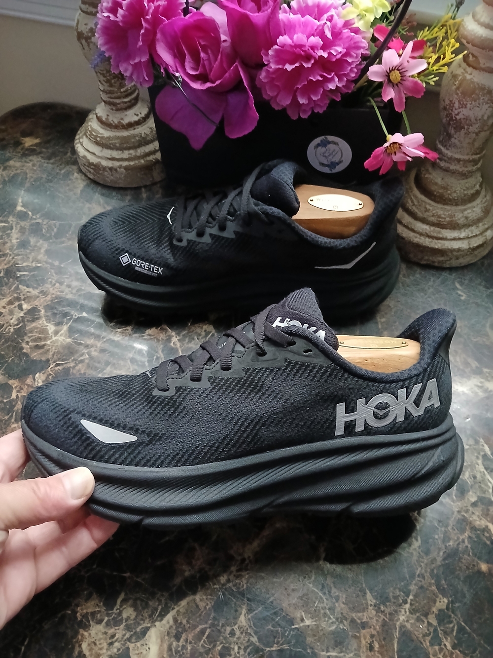 Hoka One Clifton 9 Gore-Tex Comfort/Athletic Medical Field Shoes Size 7.5 Wom